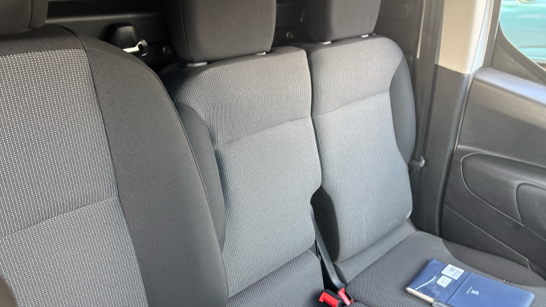 Peugeot Partner Standard Diesel 1000 1.5 BlueHDi 100 Professional Van